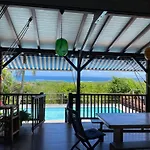 Villa Spacieuse Avec Piscine Privee A Sainte Anne 154 M² Vue Mer
