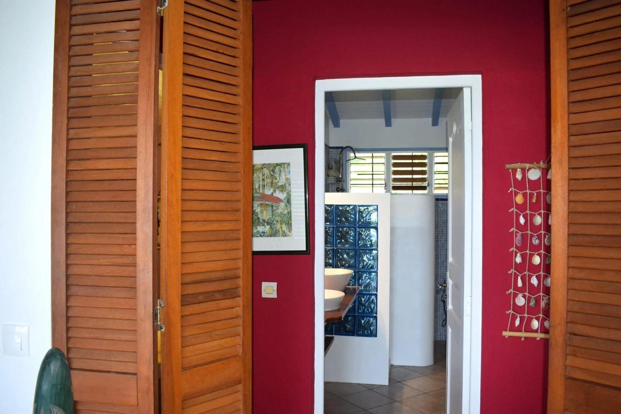 Villa Spacieuse Avec Piscine Privee A Anne 154 M² Vue *
