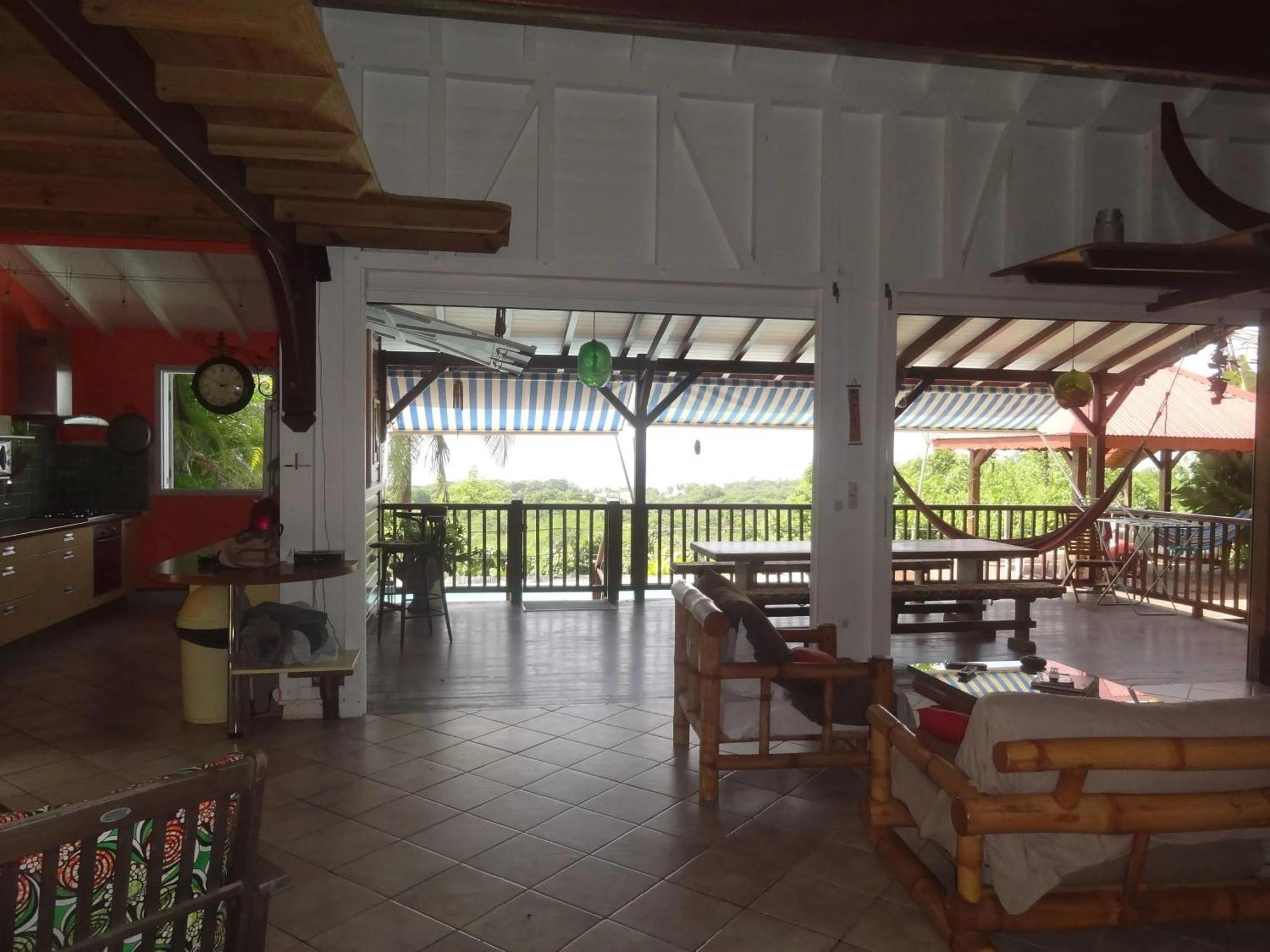 Villa Spacieuse Avec Piscine Privee A Anne 154 M² Vue *